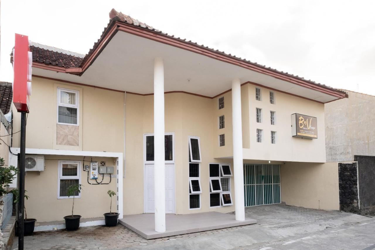 Oyo 2173 Bnv House Babarsari Hotel Maguwo Ngoại thất bức ảnh